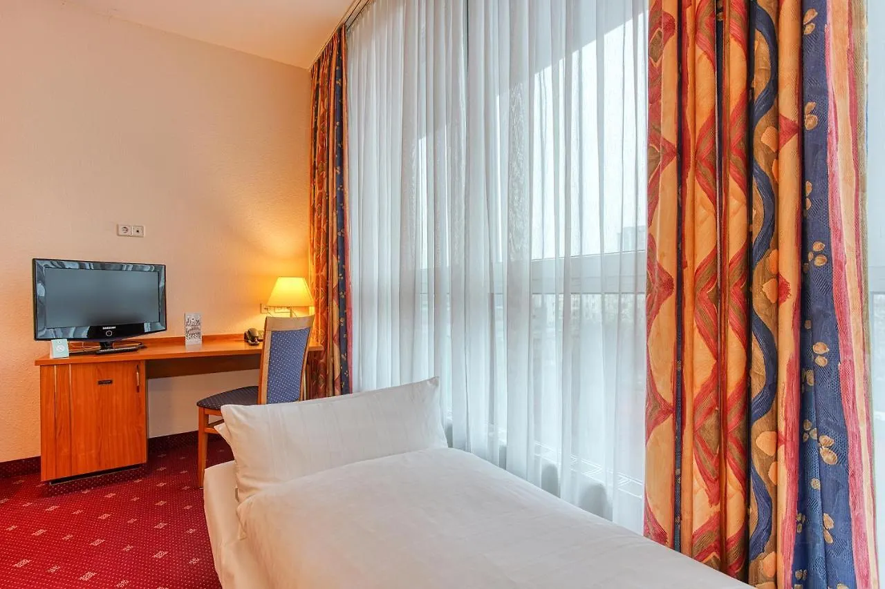 Centro Hotel Berlin City West 4*,