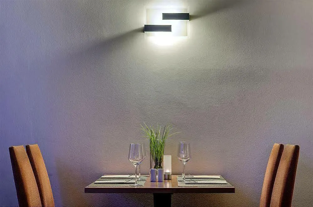 Centro Hotel Berlin City West 4*,